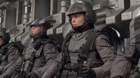 Here's a Great Modernized Trailer For The 1997 Film STARSHIP TROOPERS ...