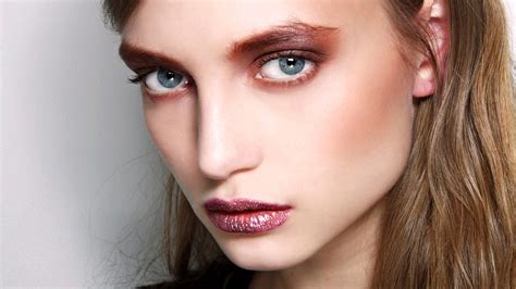 Glitter Lips Makeup Tutorial | Saubhaya Makeup