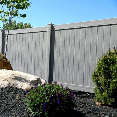 Vinyl Fencing near Agoura Hills CA - Vinyl Craft