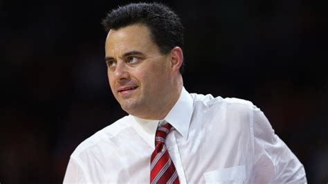 Arizona basketball coach Sean Miller sweats through shirt in first 11 ...