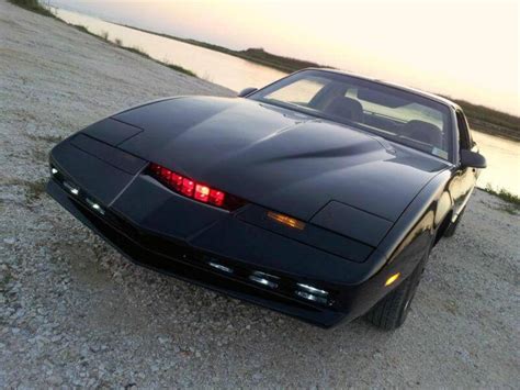 Man Builds Perfect Replica Of Knight Rider Car