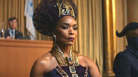 ‘Black Panther: Wakanda Forever’ Star Admits She Wisely Sat Under the ...