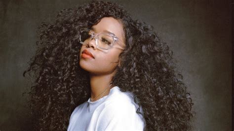 H.E.R. shares the best advice she received as a female R&B artist navigating the music industry ...