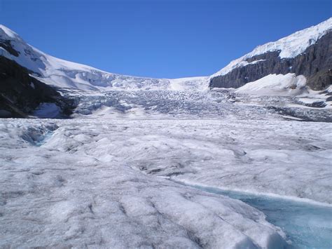 File:Athabasca Glacier.jpg - Wikimedia Commons