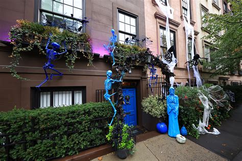 NYC Halloween decorations on display across city