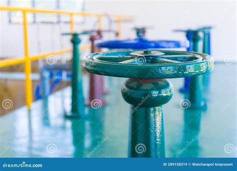 Control water gate valve stock image. Image of iron - 289158319