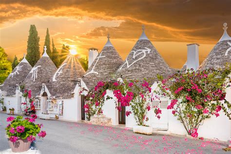 Trulli di Alberobello: Come Ristrutturarli e Quanto Costano oggi