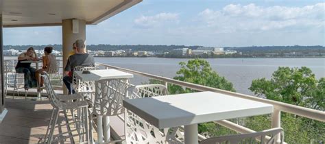 Waterfront Dining in Alexandria | Potomac River Views