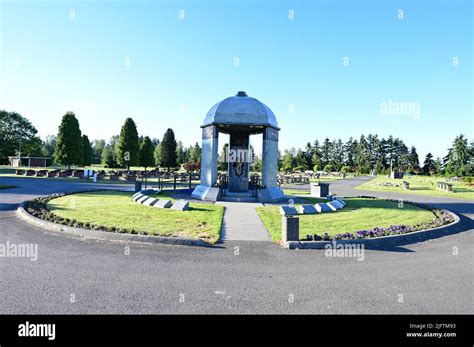 The grave of Jimi Hendrix Stock Photo - Alamy