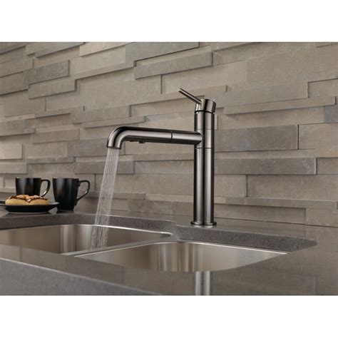 Delta Trinsic Black Stainless Single Handle Pull-out Kitchen Faucet in ...