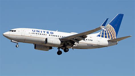 United Airlines Boeing 737-700 | Latest Photos | Planespotters.net