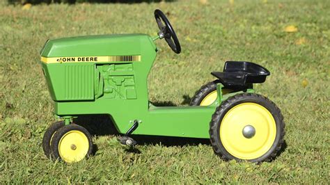 John Deere Pedal Tractor | T206 | Davenport 2015