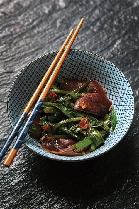 Stir-Fried Celtuce Tops with Mushrooms (Xianggu Chao Wosun Ye) | Vegetable stir fry recipe, Best ...