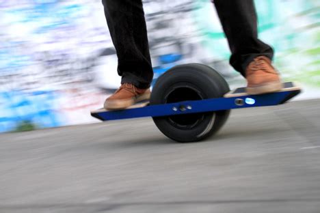 The Segway of Skateboards: 1-Wheel Self-Balancing Wonder | Gadgets, Science & Technology