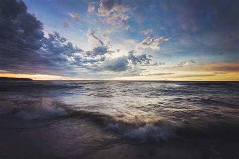 Lake Superior Sunset in the Porkies - Michigan.Photography