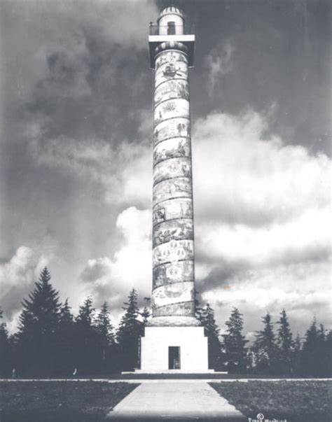 Astoria Column