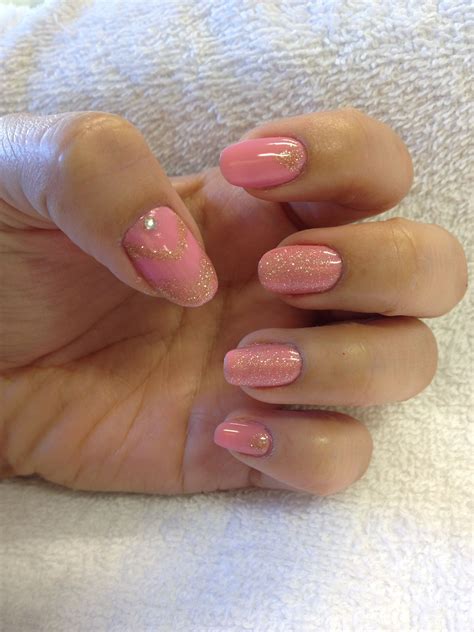 Pink and gold glitter nails | Gold glitter nails, Nails, Glitter nails