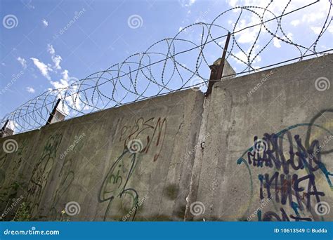 Barbed Wire Wall Royalty Free Stock Images - Image: 10613549