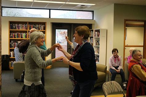 Issaquah Senior Center gets a visit from the King of Rock and Roll ...