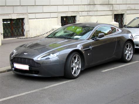 File:Aston Martin Vantage V8.jpg