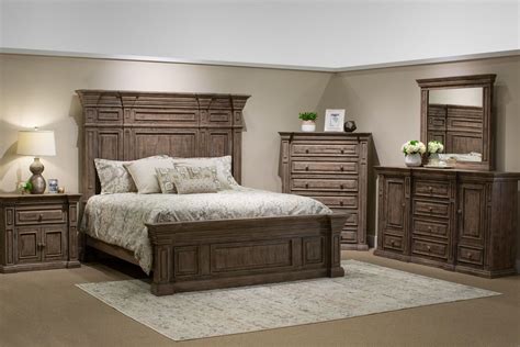 Wimberly 5-Piece King Bedroom Set with 32" LED-TV at Gardner-White