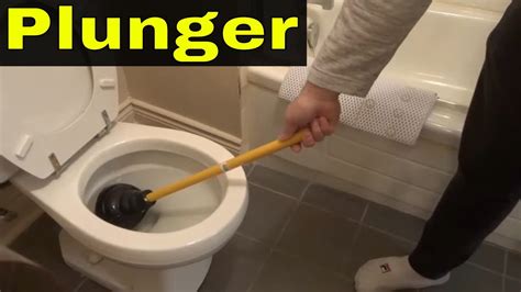 How To Use A Plunger (To Unclog A Toilet)-Tutorial - YouTube