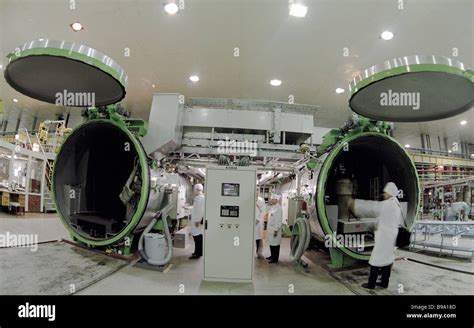 Uranium Hexafluoride Stock Photos & Uranium Hexafluoride Stock Images - Alamy