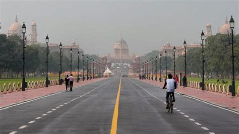 Delhi wakes up to Diwali morning with ‘Poor’ air quality for second ...