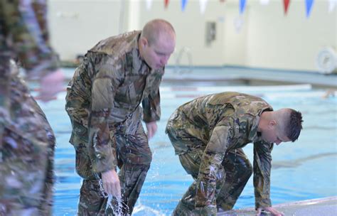 Army's engineer dive school poses rare challenge for Soldiers | Article ...