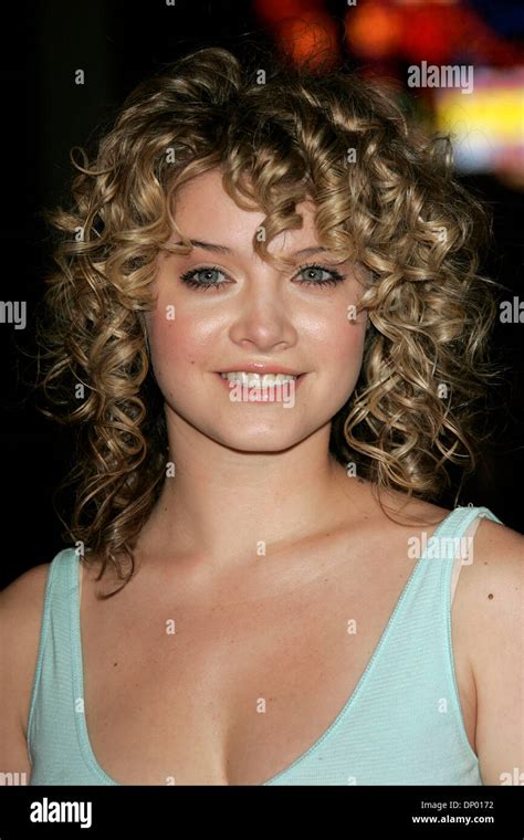 Feb 23, 2006; Hollywood, California, USA; Actress SARAH JONES at the ...