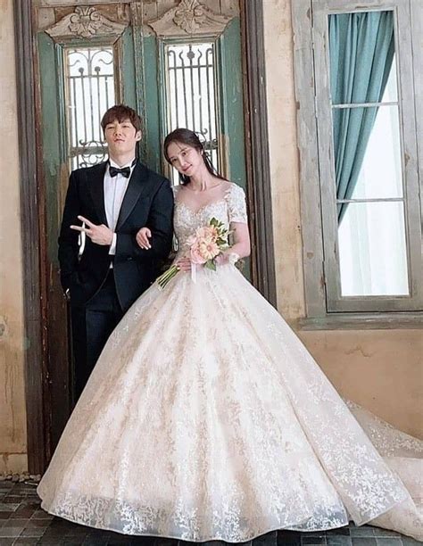 Pin by 켕이 on 최진혁 배우님 | Fotografi pengantin, Gambar pacar, Gaun