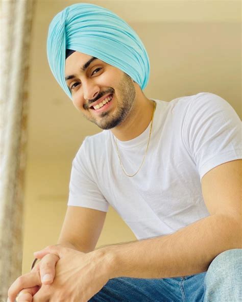 Rohanpreet Singh Wiki - Age, Height, Songs, Net worth, Family, Affairs