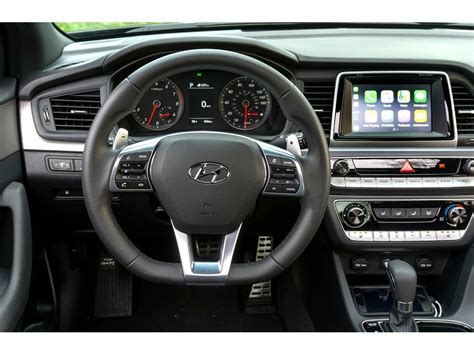 2019 Hyundai Sonata: 255 Interior Photos | U.S. News