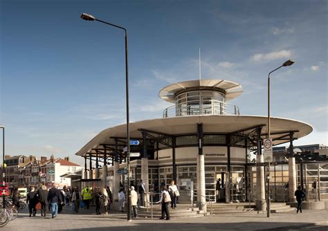 Woolwich Arsenal Station, 1992-3. British Rail's Architecture and ...