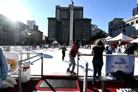 Holiday Ice Skating Union Square San Francisco, 4. Editorial Photography - Image of spreading ...