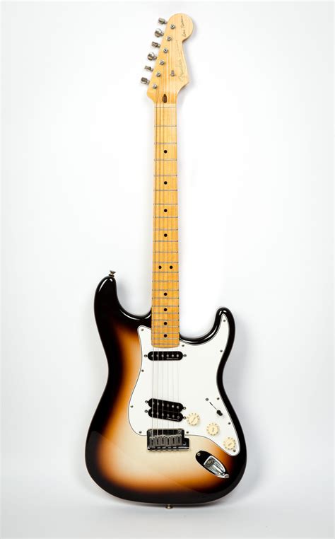 Robbie Robertson Signature Stratocaster | Robbie-Robertson.com