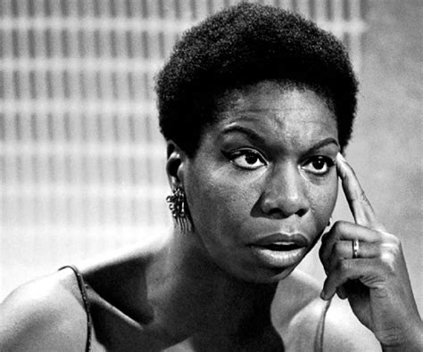 Nina Simone Biography - Facts, Childhood, Family Life & Achievements