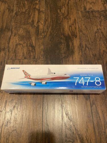 NEW BOEING Model Air Plane Craft Kit 747-8 1:200 Dreamliner airplane ...