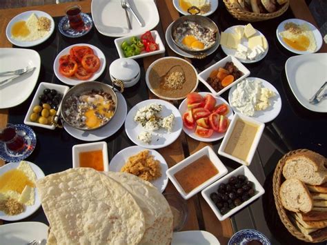 What it means to be a Traditional Saudi Breakfast? - Life in Saudi Arabia