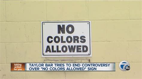 Taylor bar tries to end controversy over "no colors allowed" sign - YouTube