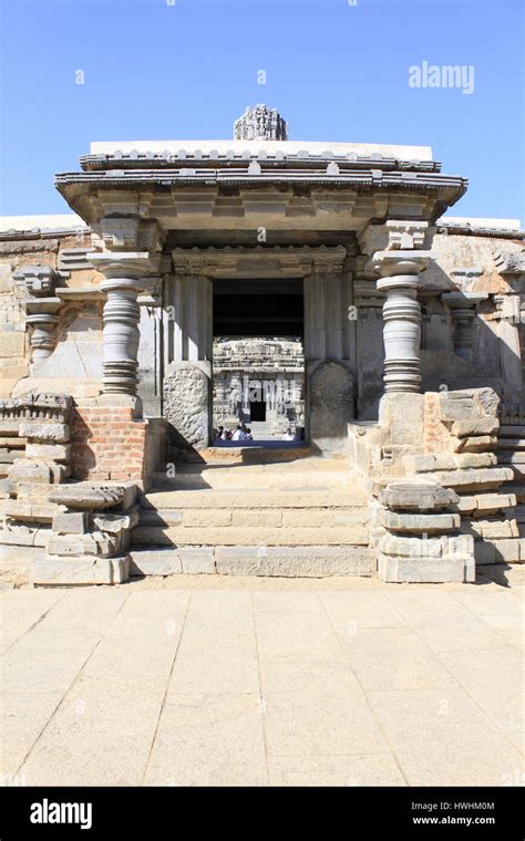 Entrance to Chennakesava Temple, Hoysala Architecture, Somnathpur ...