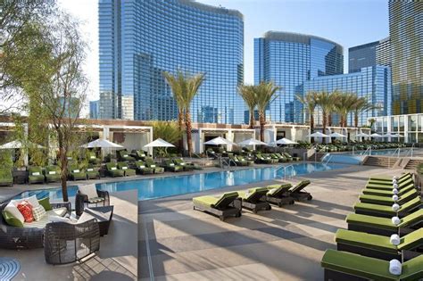 5 quiet and sophisticated Las Vegas hotels | Best pools in vegas