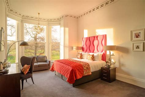 Luxury Hotel Rooms in Bruntsfield, Edinburgh | Black Ivy