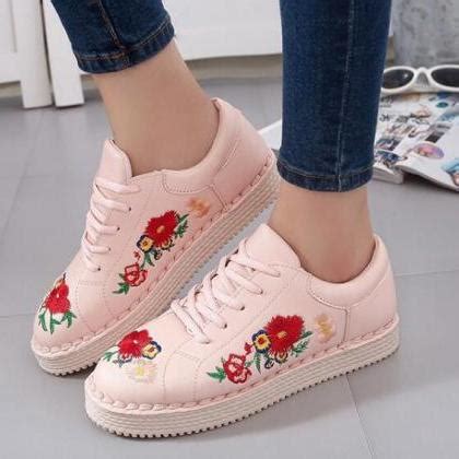 Flower Embroidered Shoes on Luulla