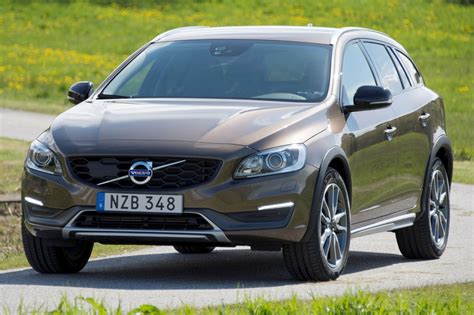 2016 Volvo V60 Cross Country Pricing - For Sale | Edmunds