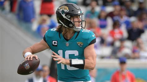 Trevor Lawrence injury: Jaguars QB returns after hurting ankle