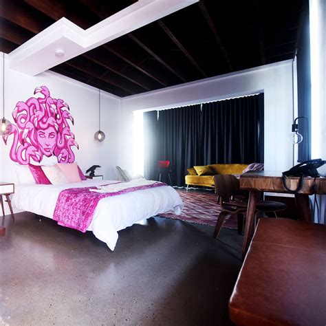 The Pink Hotel Coolangatta - Gold Coast - a MICHELIN Guide Hotel