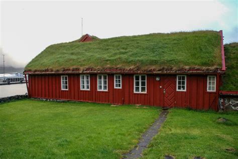 What Are The Advantages And Disadvantages Of Having A Green Roof? - Architectures Ideas