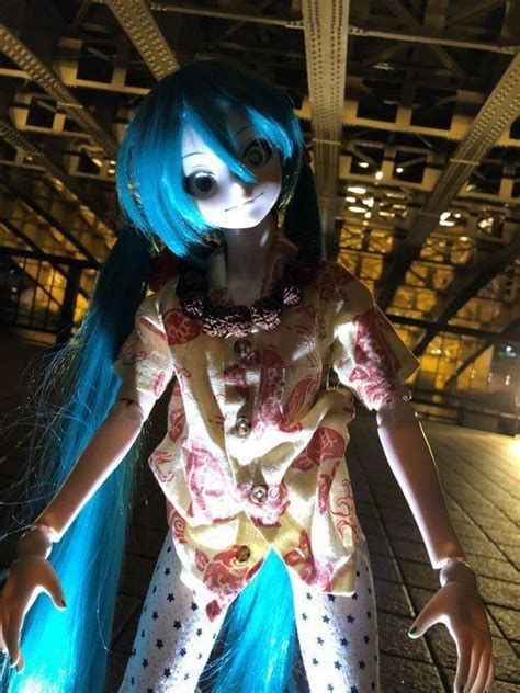 Hatsune miku panosundaki Pin | Fotoğraf, Çizim