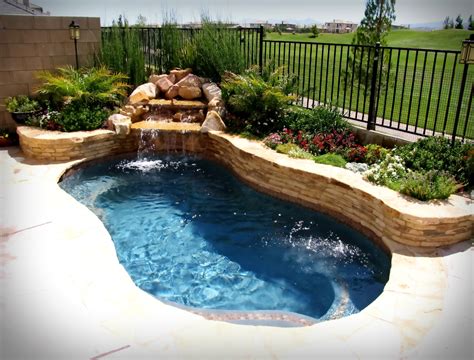 Rosamond Pool Builder | Rosamond Custom Pool Design | Alan Jackson Pools